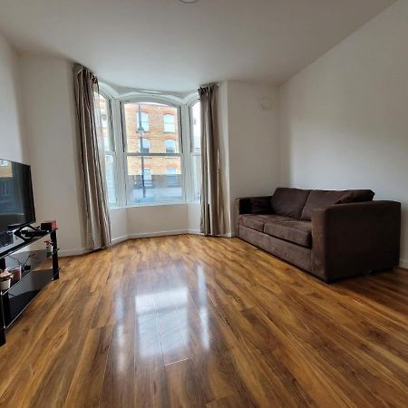Stunning 1 Bedroom Apartment In London Eksteriør bilde