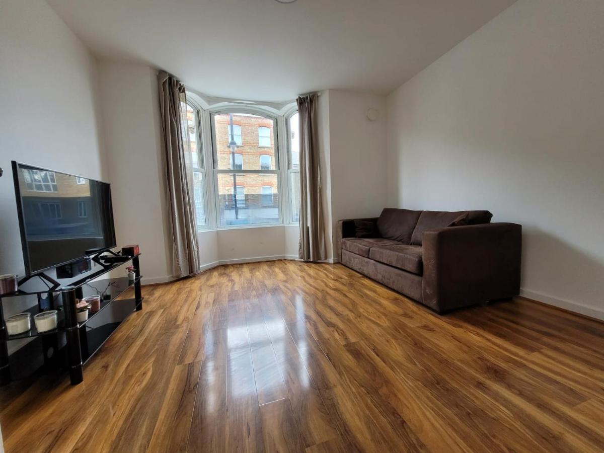 Stunning 1 Bedroom Apartment In London Eksteriør bilde