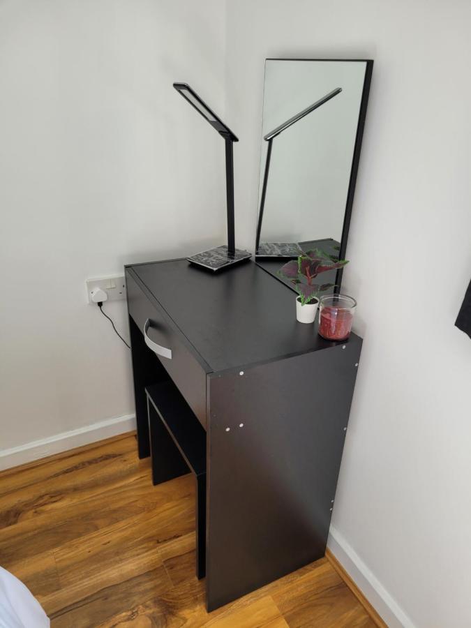 Stunning 1 Bedroom Apartment In London Eksteriør bilde